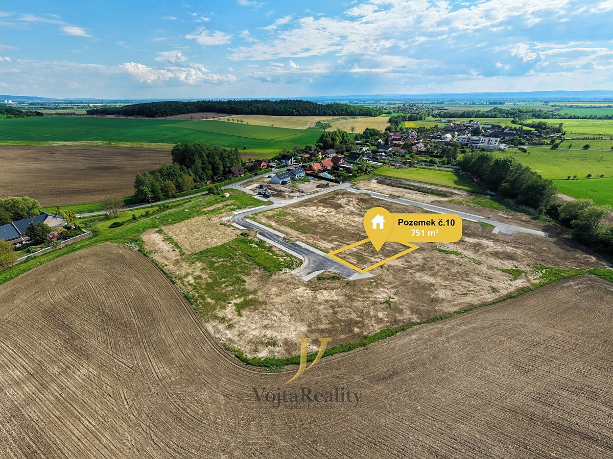 Prodej stavebního pozemku 751 m² – fotografie 2