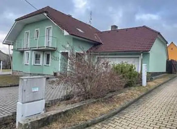 Dražba rodinného domu 242 m², pozemek 37 m², Vlkov – náhled fotky 3