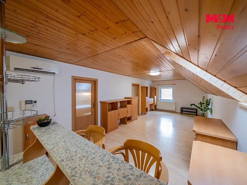 Prodej rodinného domu 90 m², pozemek 241 m², Perná – náhled fotky 2
