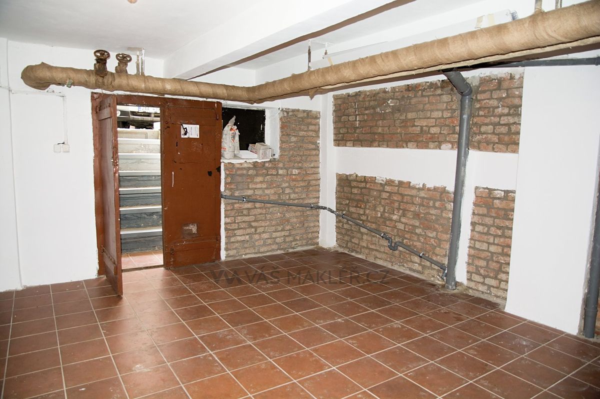 Pronájem skladového prostoru 91 m²