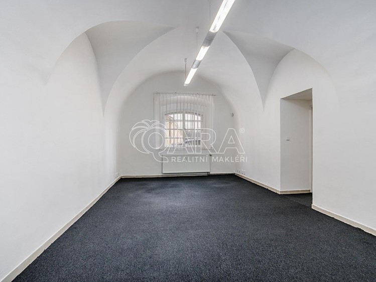 Комерційне приміщення в оренду, 168 м² (8 з 20)