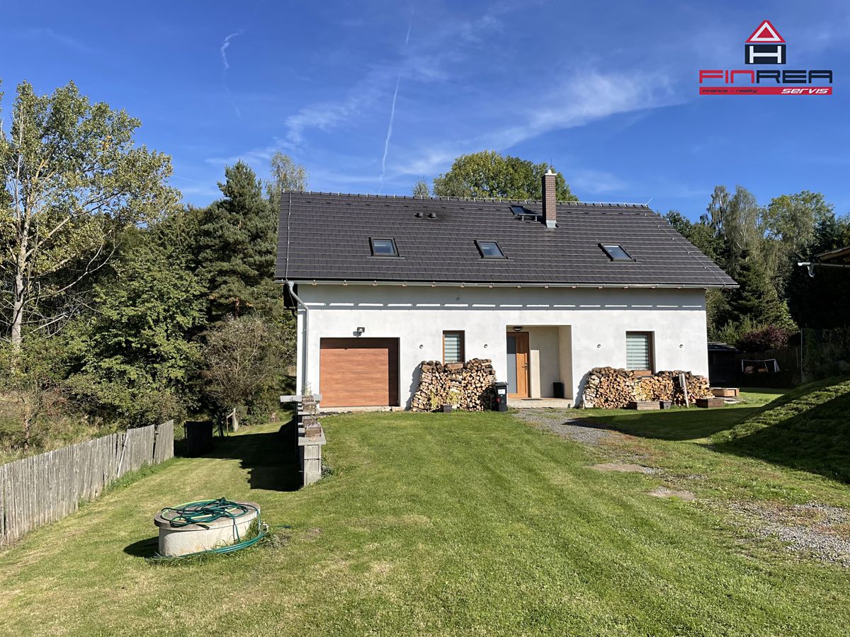 Prodej rodinného domu 195 m², pozemek 2105 m² – fotografie 4