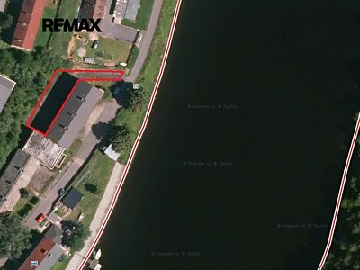 Pronájem pozemku 703 m²