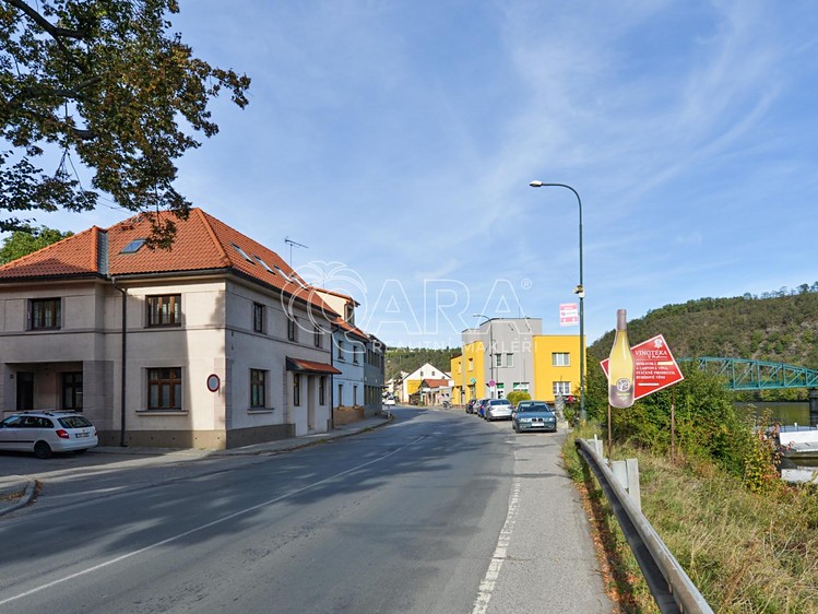 Haus zum Kauf, 276 m² (2 von 25)
