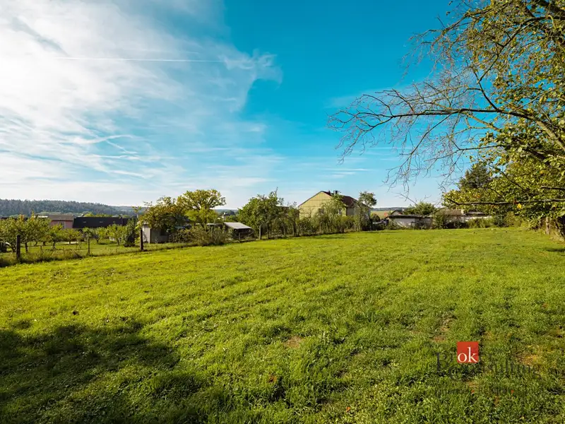 Prodej stavebního pozemku 1312 m², Pňovany – náhled fotky 2
