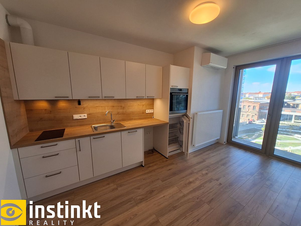 Pronájem bytu 1+kk 23 m² – fotografie 5