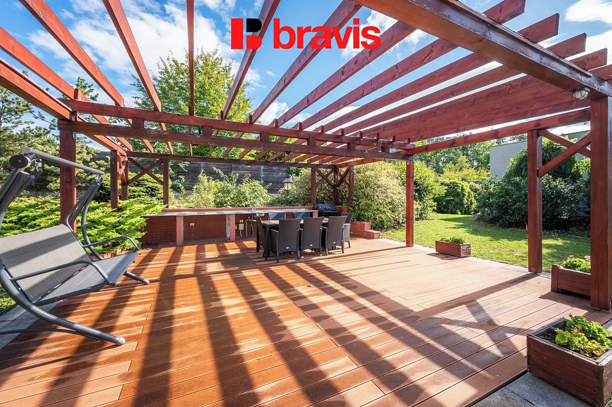 Prodej rodinného domu 482 m², pozemek 2185 m² – fotografie 4
