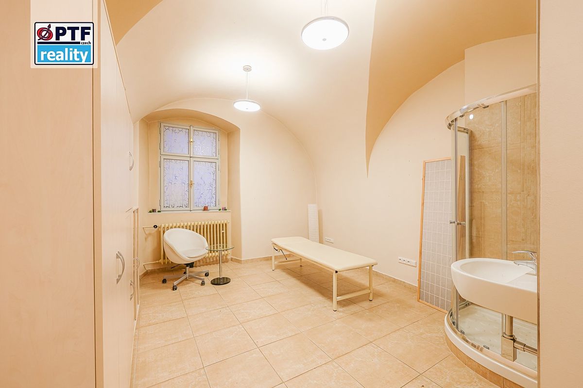 Pronájem obchodního prostoru 25 m² – fotografie 2