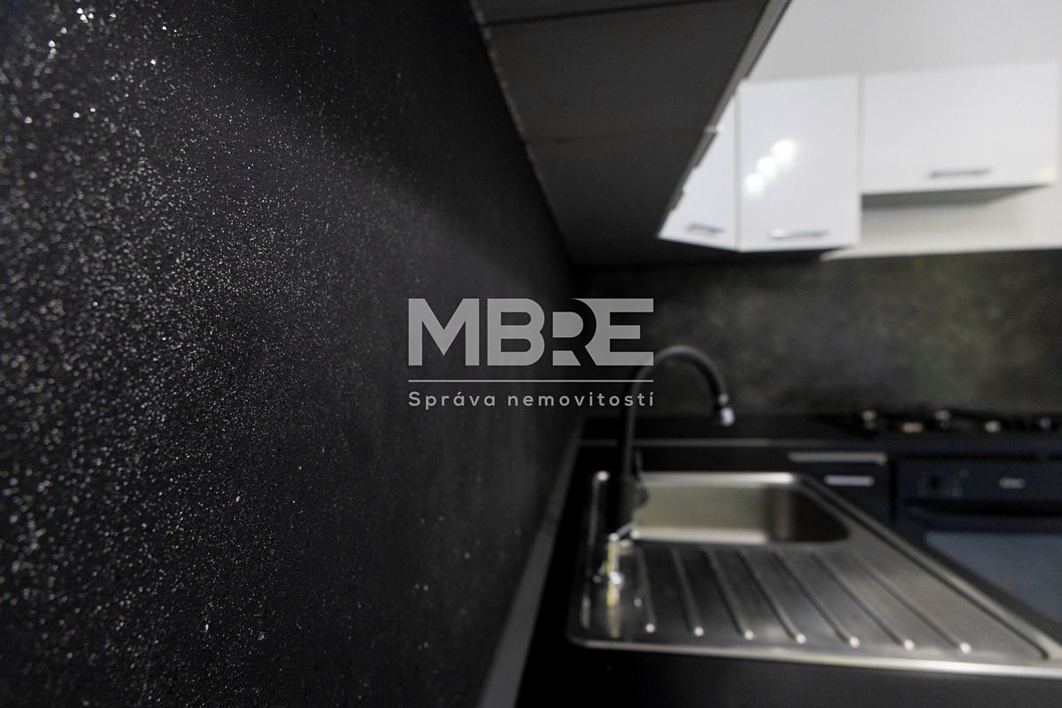 Pronájem bytu 2+1 44 m² – fotografie 2
