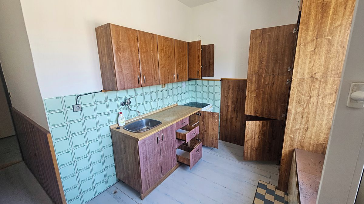 Prodej kanceláře 929 m² – fotografie 5