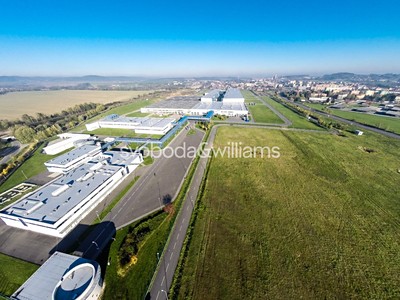Комерційне приміщення в оренду, 2 293 м² (3 з 21)