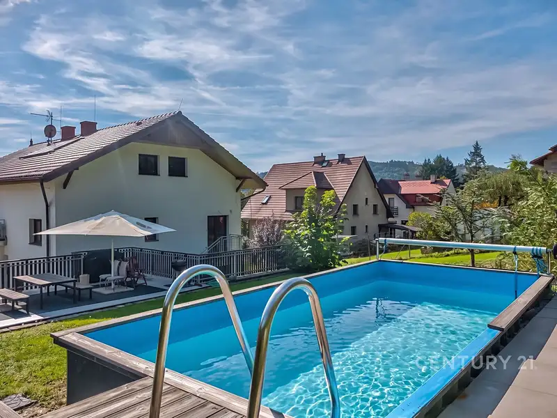 Prodej rodinného domu 489 m², pozemek 1369 m², Županovice – náhled fotky 3