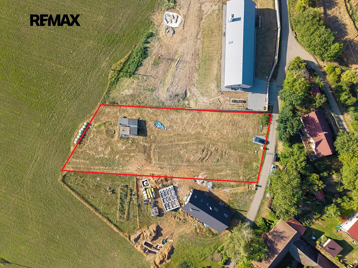 Prodej stavebního pozemku 2744 m² – fotografie 5
