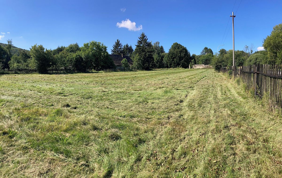 Prodej stavebního pozemku 1789 m² – fotografie 2