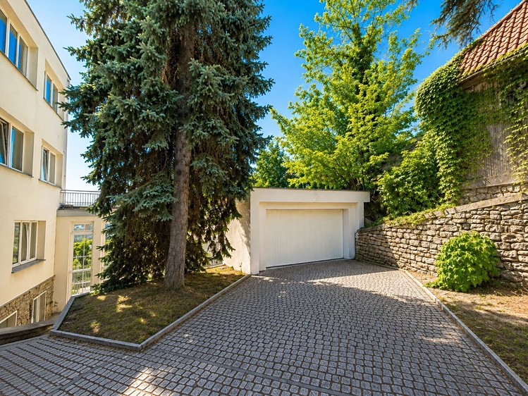 Pronájem domu, 1 200 m² (8 z 70)