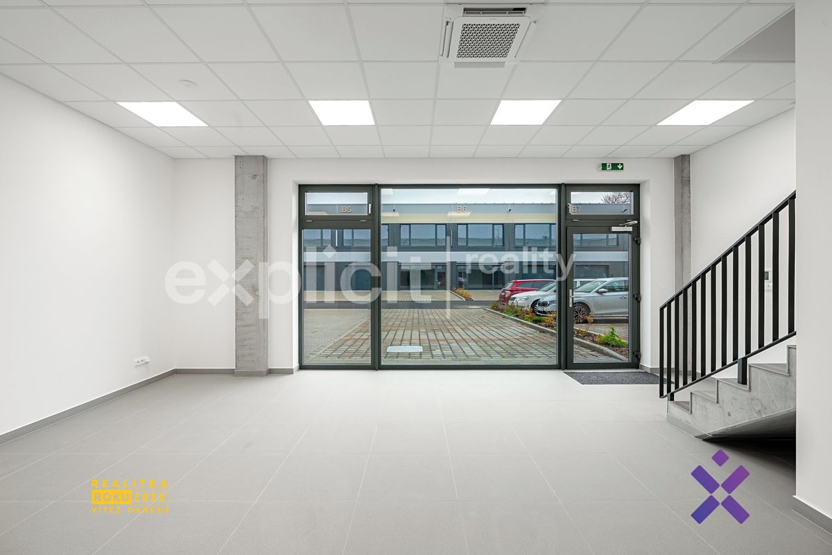 Pronájem obchodního prostoru 444 m² – fotografie 2