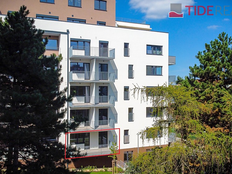 Prodej bytu 2+kk, 71 m² (1 z 11)