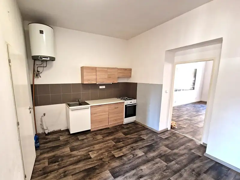 Pronájem bytu 2+kk 43 m², Praha – náhled fotky 1