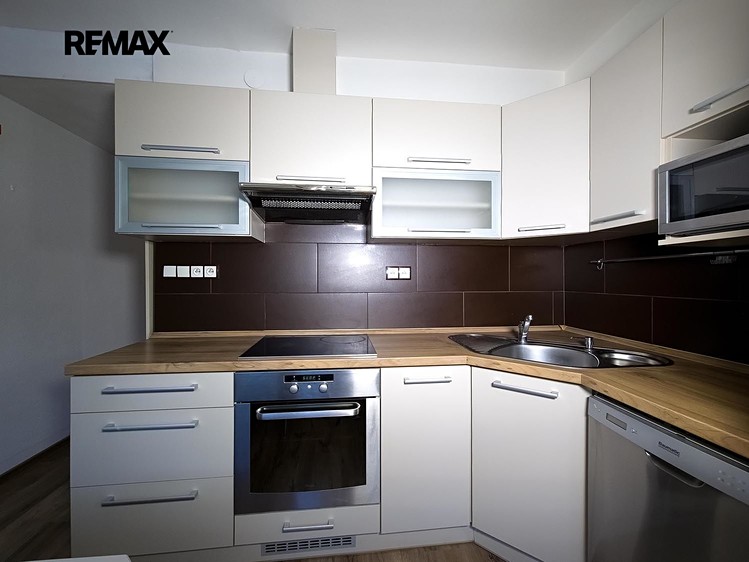 Pronájem bytu 2+1, 52 m² (4 z 12)