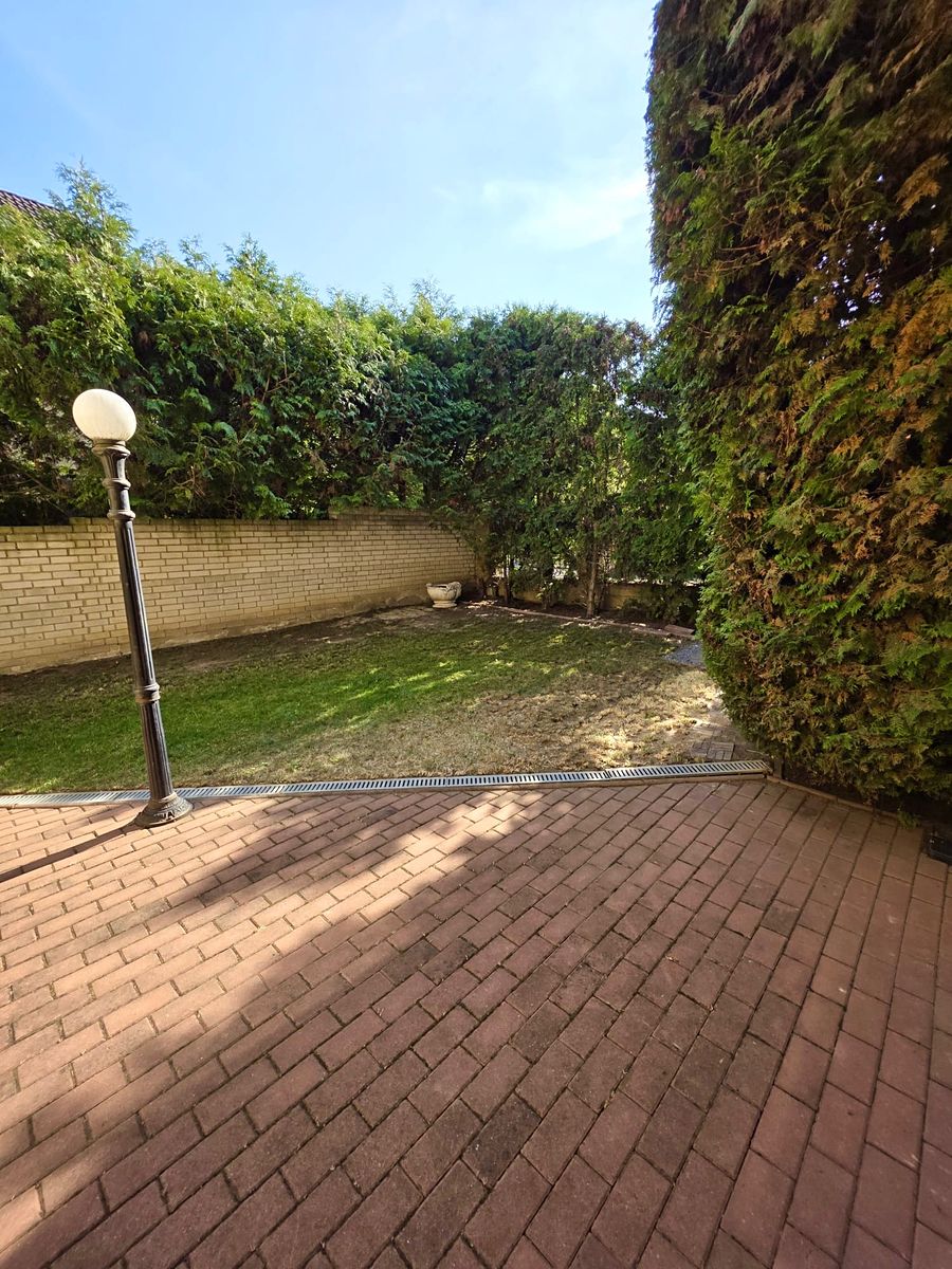 Prodej rodinného domu 240 m², pozemek 407 m² – fotografie 3