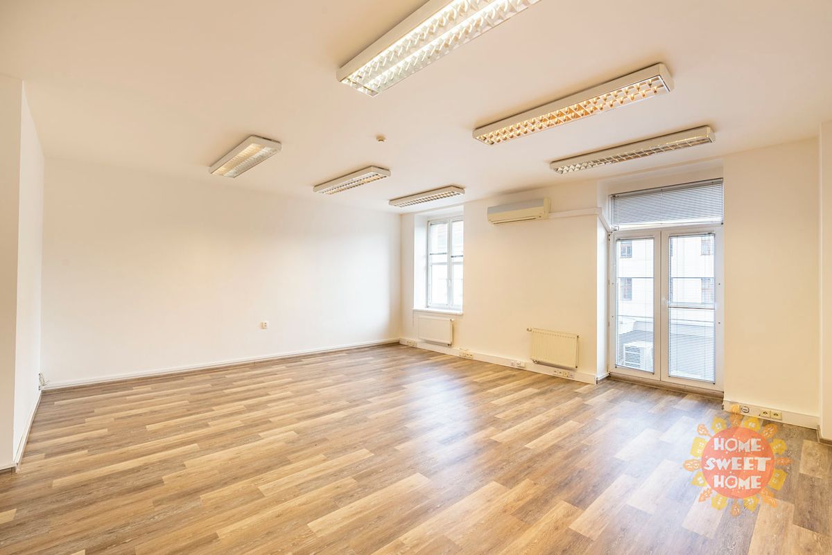 Pronájem kanceláře 41 m² – fotografie 2