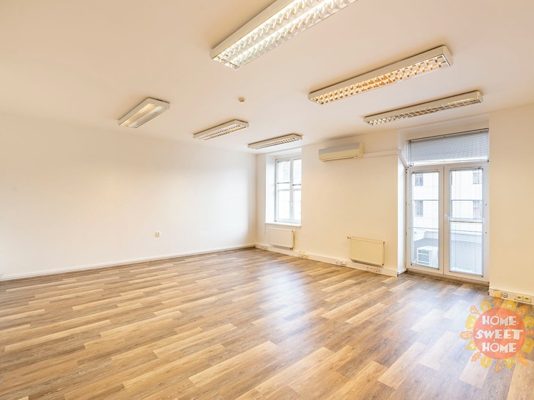 Pronájem komerčního prostoru, 41 m² (2 z 12)