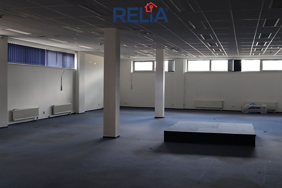 Pronájem kanceláře 262 m² – fotografie 5