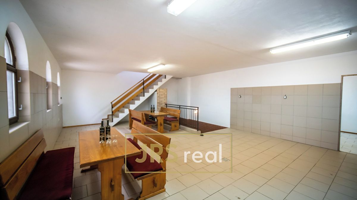Prodej ubytovacího zařízení 285 m² – fotografie 5