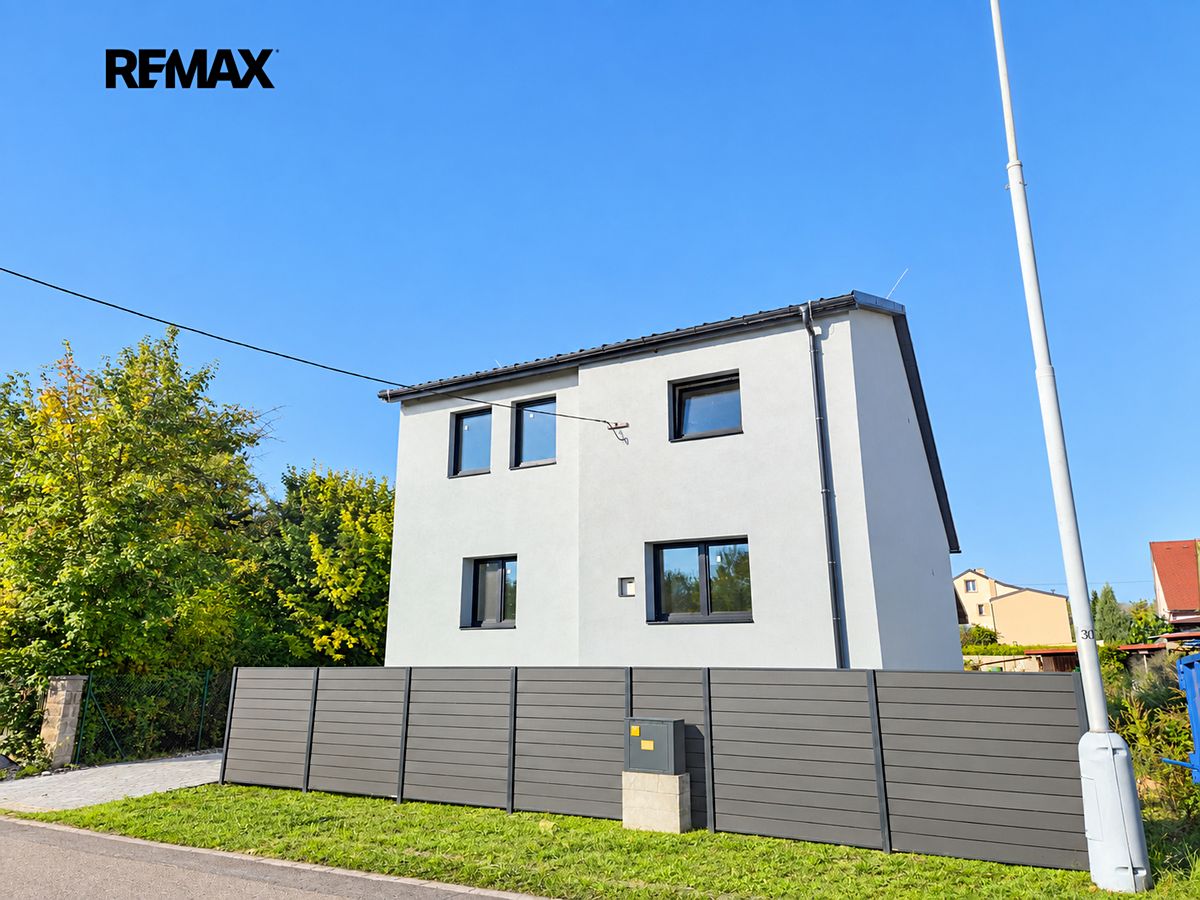 Prodej rodinného domu 221 m², pozemek 496 m²