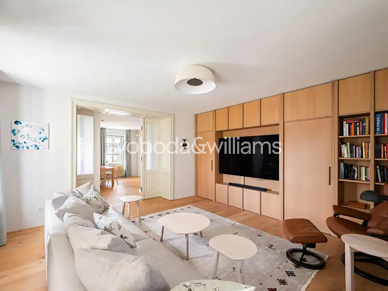 Prodej rodinného domu 260 m², pozemek 905 m², Kašperské Hory – náhled fotky 2