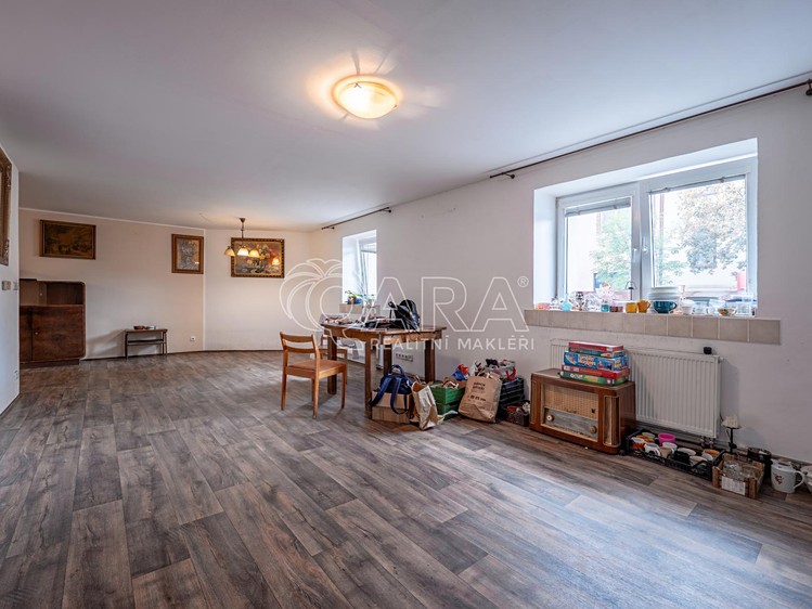 Комерційне приміщення на продаж, 180 м² (12 з 30)