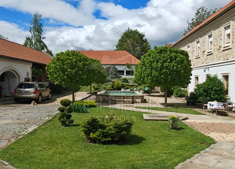 Prodej ubytovacího zařízení 340 m², Želenice – náhled fotky 1