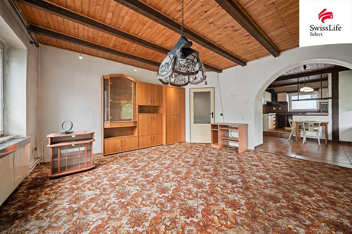 Prodej rodinného domu 216 m², pozemek 1028 m² – fotografie 3