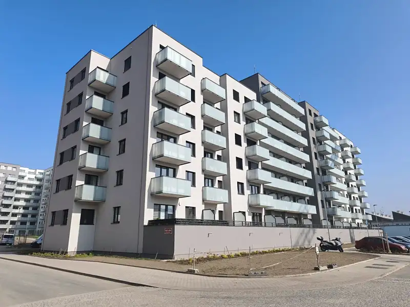 Prodej bytu 1+kk 31 m², Praha – náhled fotky 1