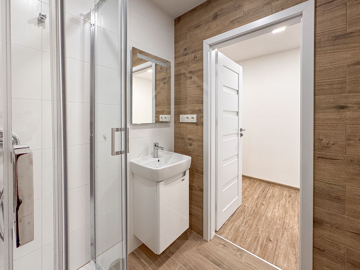 Pronájem bytu 2+kk 47 m² – fotografie 2