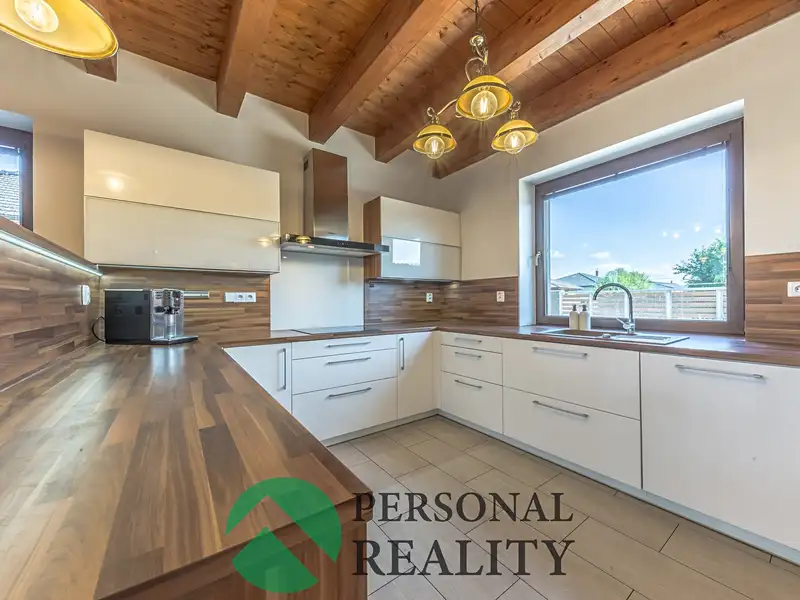 Prodej rodinného domu 174 m², pozemek 1000 m², Velký Borek – náhled fotky 2