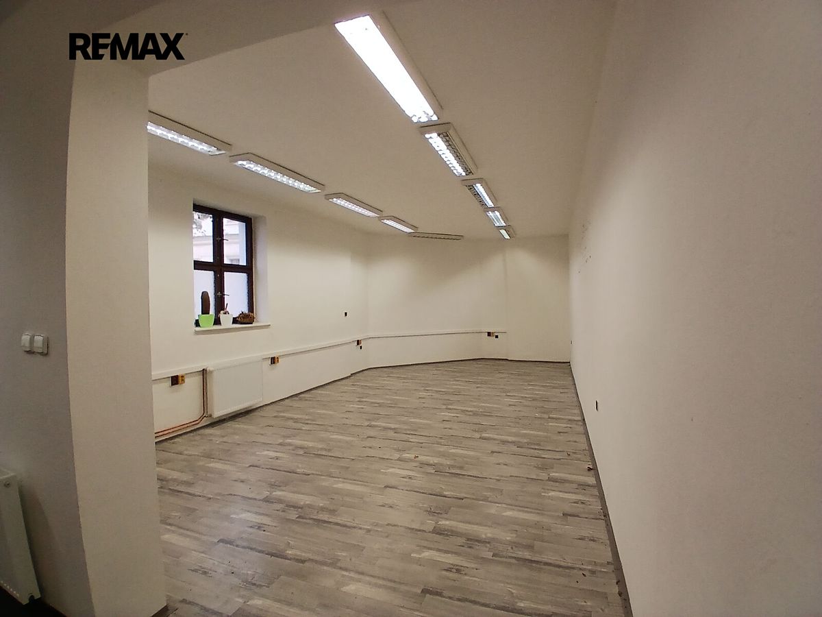 Pronájem kanceláře 49 m² – fotografie 2
