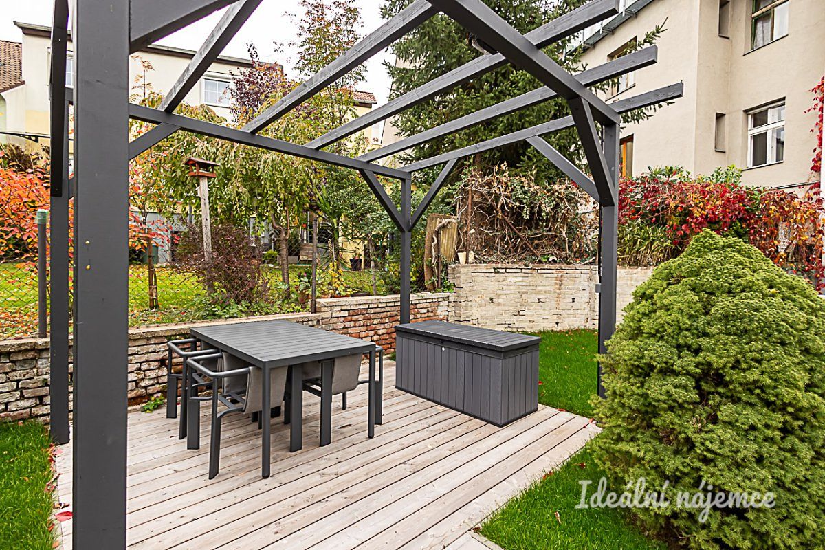 Pronájem bytu 1+kk 29 m² – fotografie 3