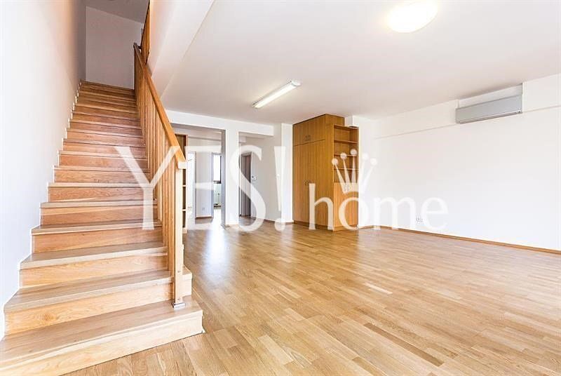 Pronájem kanceláře 168 m² – fotografie 3