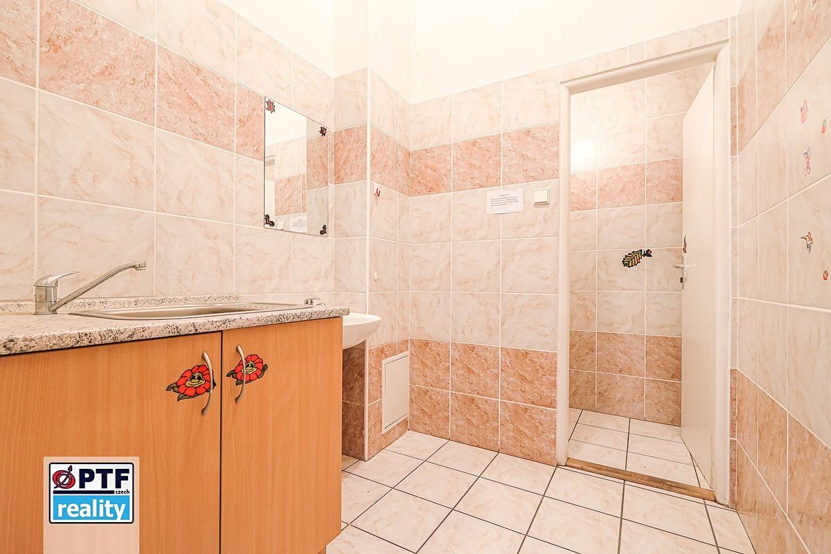 Pronájem kanceláře 16 m² – fotografie 5