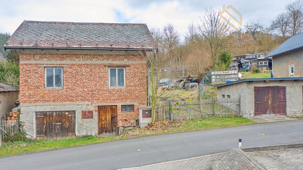 Prodej stavebního pozemku 778 m², Velichov – fotka 1 z 3