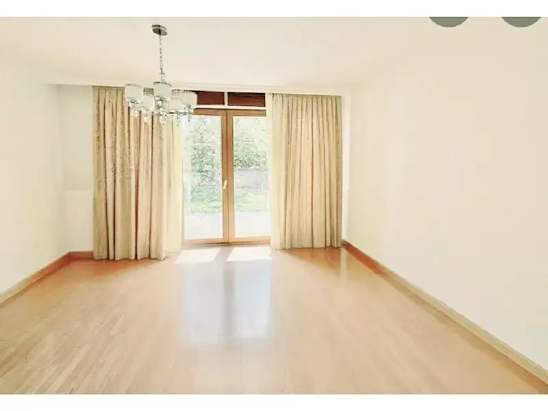 Prodej bytu 1+kk 36 m², Praha – náhled fotky 3