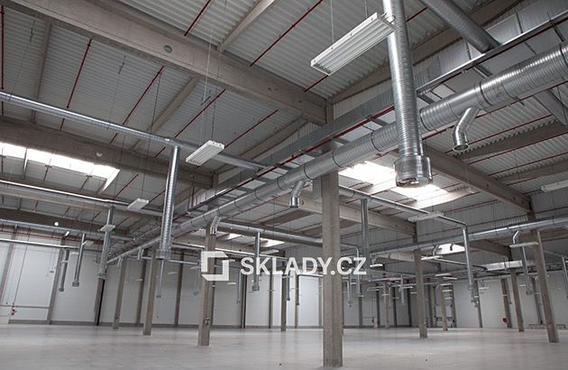 Pronájem skladového prostoru 2900 m² – fotografie 3