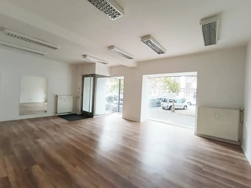 Pronájem obchodního prostoru 90 m², Hradec Králové – náhled fotky 2