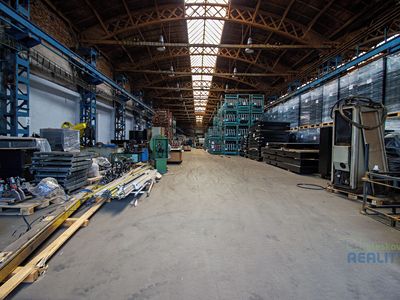 Pronájem výrobní haly, prostoru 1447 m²