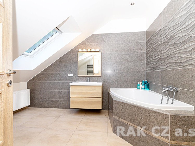 Prodej domu, 338 m² (16 z 19)