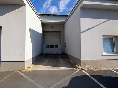 Pronájem skladového prostoru 953 m²