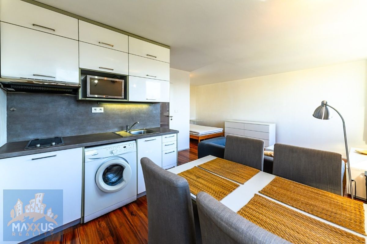 Pronájem bytu 1+kk 37 m² – fotografie 3