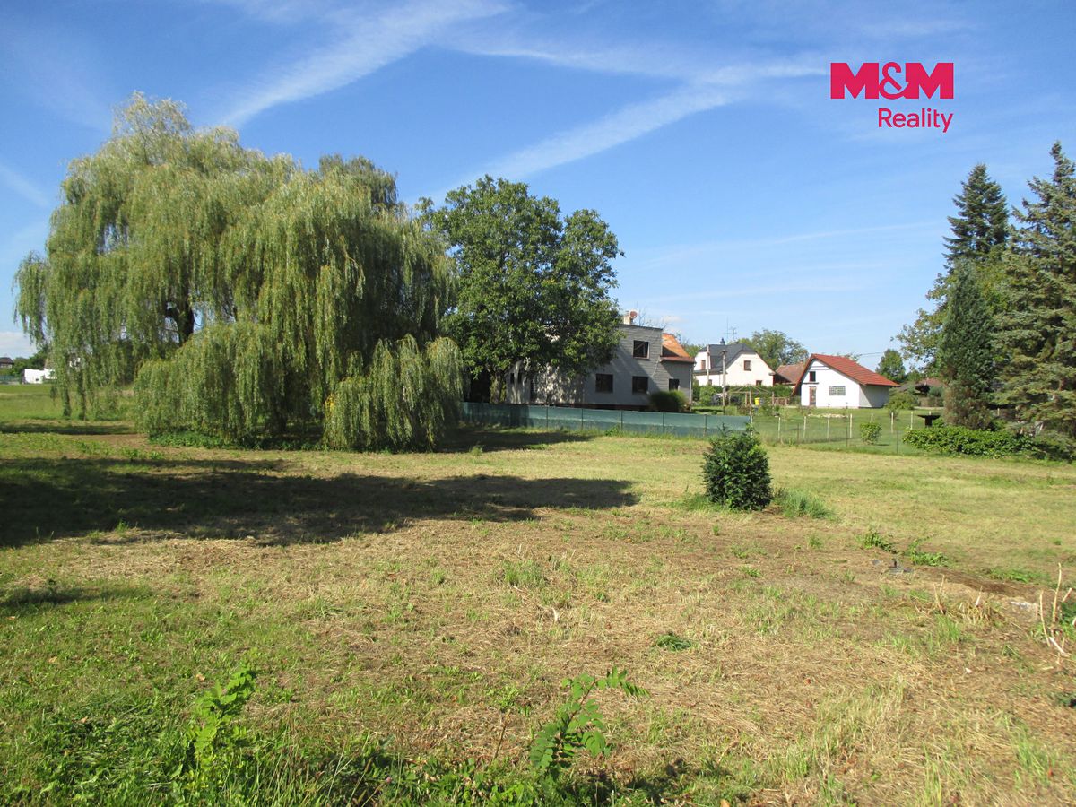 Prodej stavebního pozemku 957 m² – fotografie 2