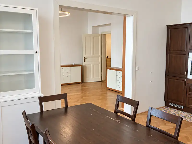 Pronájem bytu 3+1 94 m², Praha – náhled fotky 2